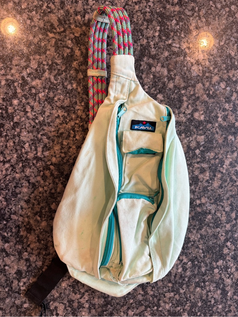 Kavu sling bag